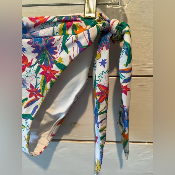 Amiani women’s Floral Print Women's bikini top and bottom, size XXL, EUC - Picture 7 of 12